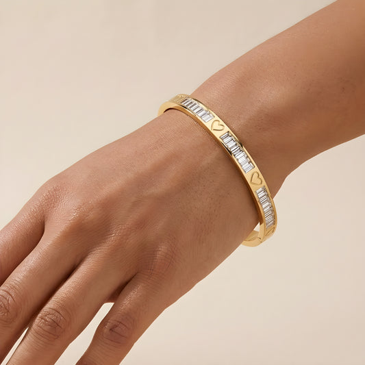 Everly heart Bangle